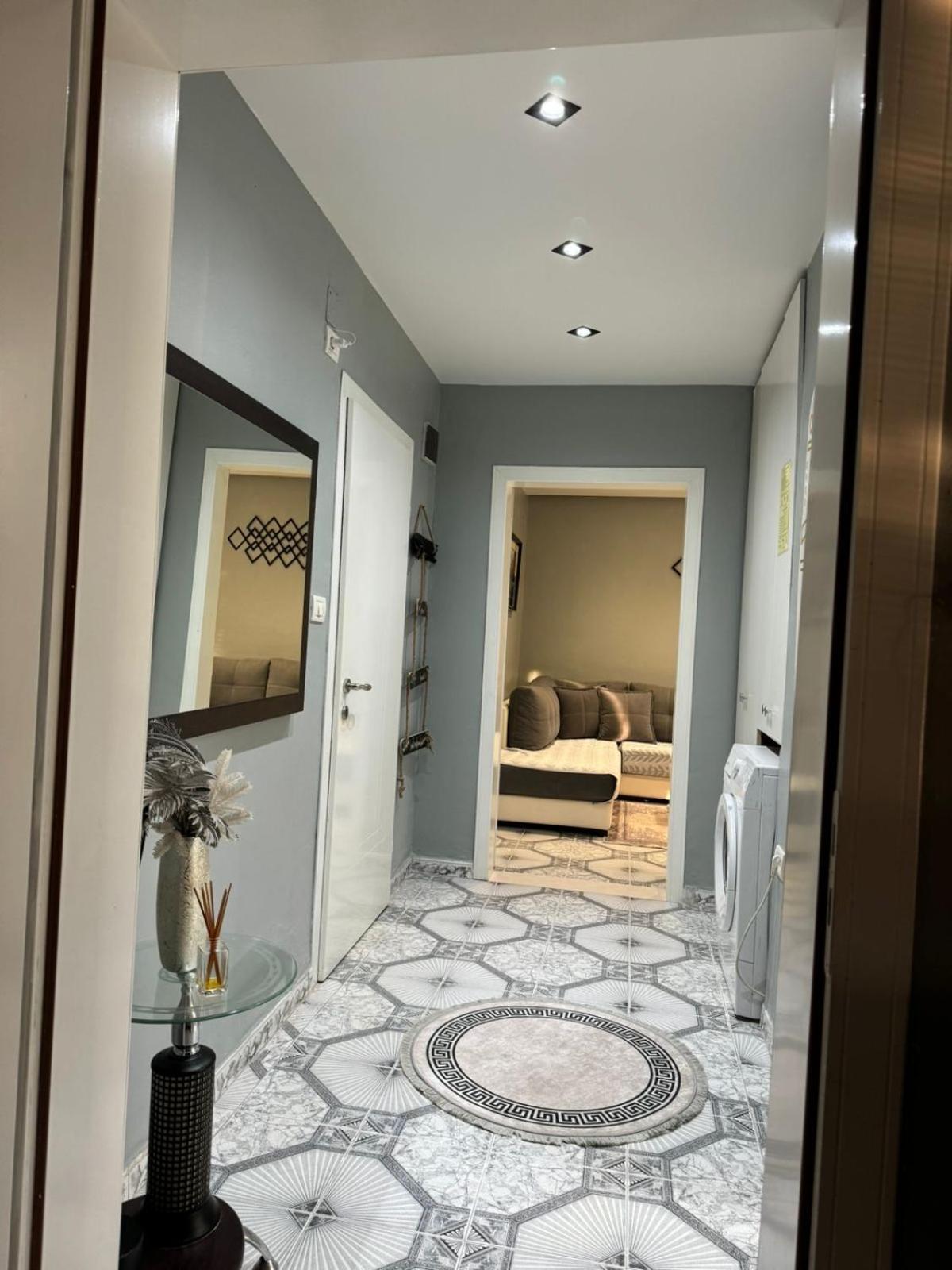 Temali Apartment Shkodër Buitenkant foto