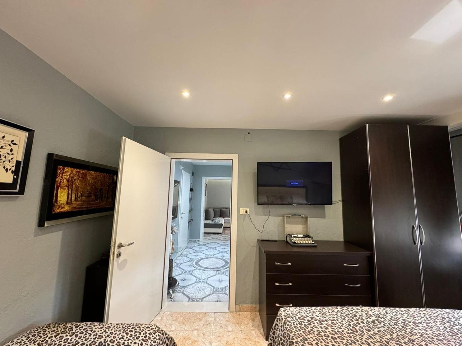 Temali Apartment Shkodër Buitenkant foto