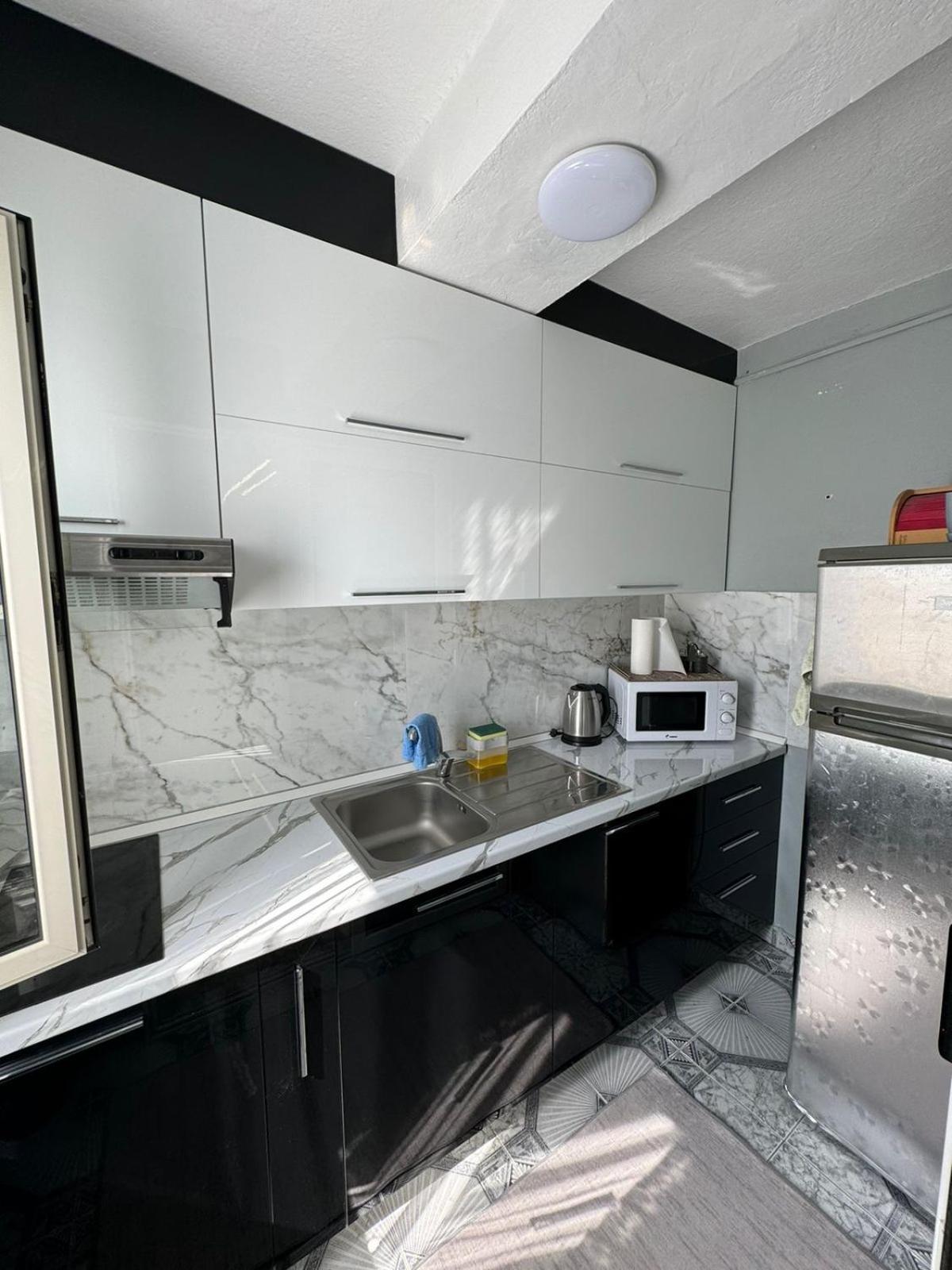 Temali Apartment Shkodër Buitenkant foto